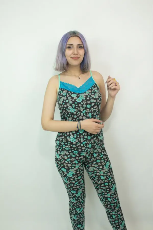 Kadın Teknur Papatya Desenli Askılı Pijama Takımı Mavi-Siyah